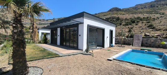 BODRUM TURGUTREİS TE KİRALIK MÜSTAKİL HAVUZLU MANZARALI EV