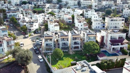 BODRUM TURGUTREİS MERKEZDE FULL EŞYALI BAHÇE KATI 2+1 DAİRE - REF- 3141-1