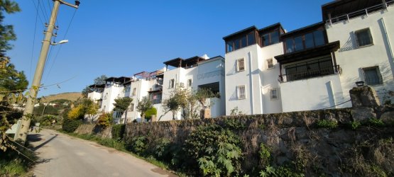 NAZAR EMLAK`TAN  BODRUM AKYARLAR KEMER DE  EŞYALI KİRALIK  2+1 DAİRE REF-3252