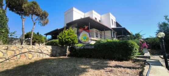 NAZAR EMLAK`TAN AKYARLAR  SİTE 59 DA YAZ SEZONUNDA KİRALIK VİLLA REF-1494