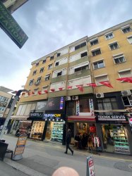 ÇARK CAD. YUVAM SOKAKTA AİLE APARTMANINDA KİRALIK 3+1 DAİRE