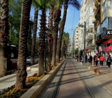 Antalya KALEKAPISINDA CADDE ÜZERİNDE SATILIK YATIRIMLIK DÜKKAN