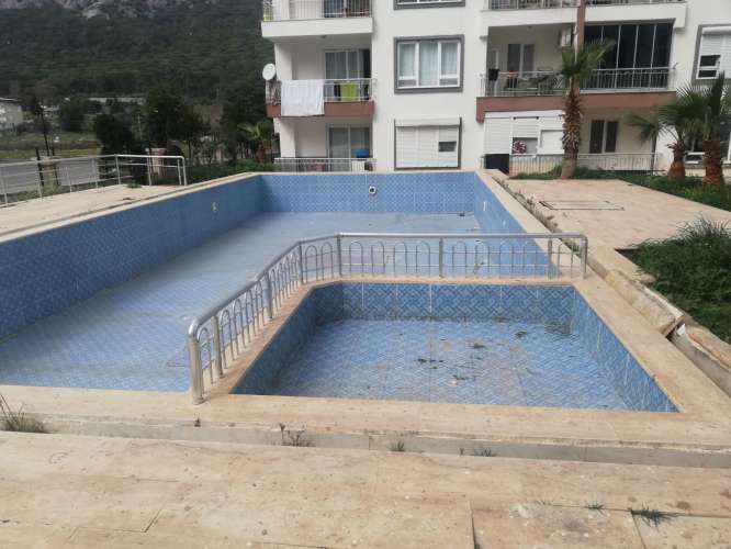 ANTALYA KONYAALTI SARISUDA HAVUZLU SİTEDE  3+1  SATILIK ARAKAT DAİRE