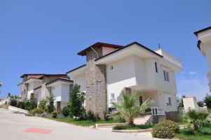 Antalya / Alanya Kargıcak Beldesi Residence Site İçinde Satılık Villalar.