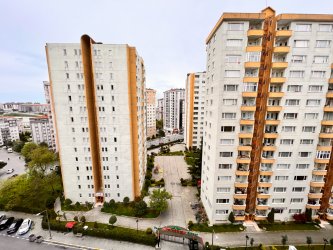 Beylikdüzü Adakent Bölgesinde Kiralık 3+1 Daire