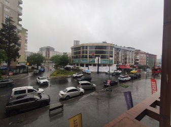 Beylikdüzü Yakuplu Bölgenin İşlek Bulvarı Hürriyet Bulvarı Eval Cadde Plazada 1+1 YATIRIMLIK Boş Ofis