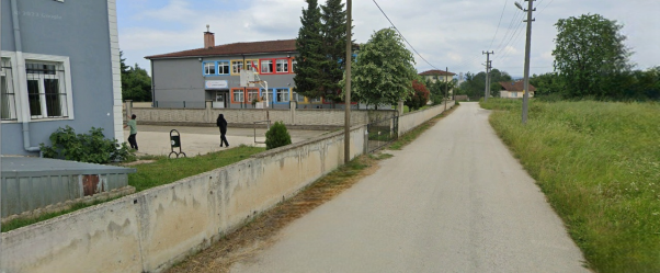 تركيا، دوزجه مركز تشامكوي أرض للبيع بمساحة 556 م² مخصصة للسكن 3 طوابق – فرصة للاستثمار والبناء