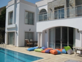 TORBADA MÜSTAKİL HAVUZLU VİLLA-REF-432