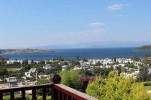 GÖL-TÜRKBÜKÜNDE MÜTHİŞ MANZARALI ,700 M2 MÜSTAKİL BAHÇELİ ÖZEL YÜZME HAVUZLU SATILIK TAŞ VİLLA