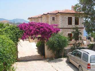 BEAUTIFUL 4 BEDROOM PENINSULA VILLA WITH MAGNIFICENT GREEK ISLAND VIEW