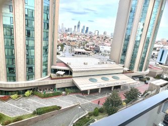 KOZYATAĞI HİLTON KARŞISI ÖZEL DEKORASYONLU KİRALIK SIFIR ULTRA LÜKS 4+1 DAİRE
