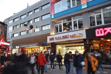 Beşiktaş ın En Prestijli AVM sinde Yatırımlık Boş Dükkan