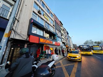 Beşiktaş Meydana Cepheli Tabela değeri Yüksek Ofis Katı