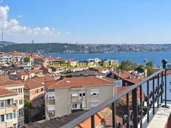 Merkezde Ful Deniz Manzaralı Mükemmel Daire