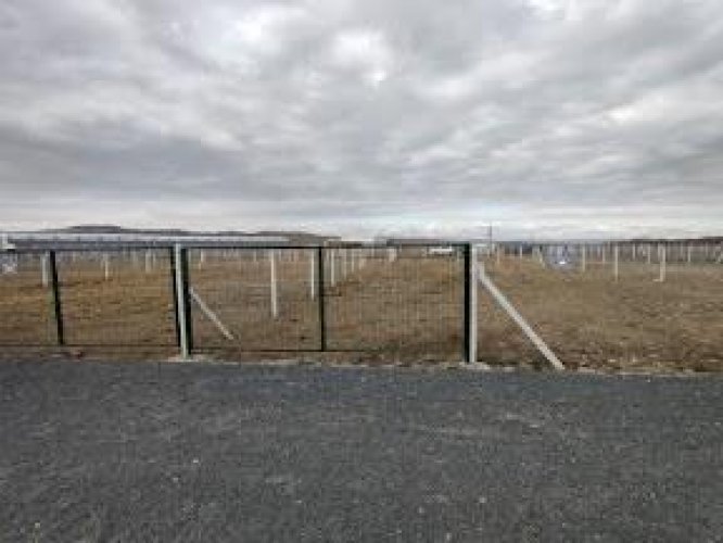 YÖRELİ ÇİTİ ÇEKİLMİŞ ELEKTRİK SUYU OLAN 400M2 BAHÇELER EPA EMLAK