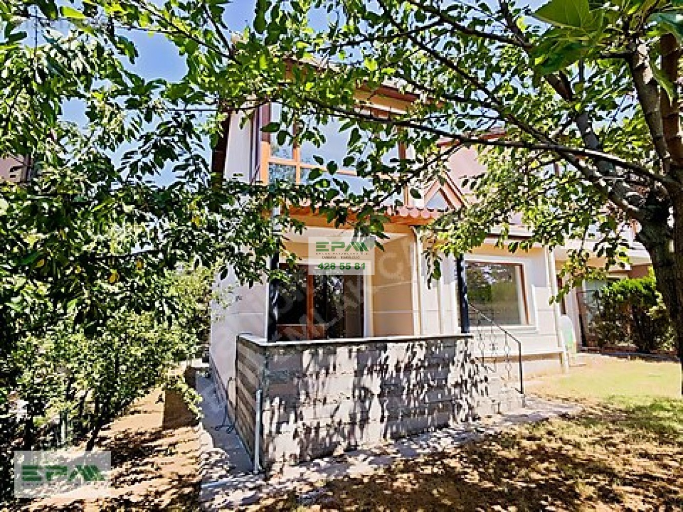 GAZİLİLER SİTESİNDE SATILIK BÜYÜK POTANSİYELLİ VİLLA