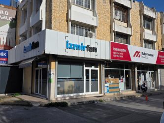 Evim Gayrimenkulden Gıda Çarşısında Köşe Konumda Komple Satılık 4 Katlı Bina