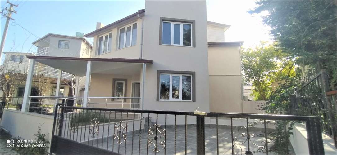 BİRLİK GAYRİMENKUL YATIRIMDAN PLAJA 100 MT,ÖZEL GARAJ 3+1YAZLIK