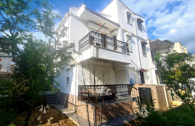 BİRLİK GAYRİMEN`DEN KARAOVA`DA PLAJA 300 MT 4+1 KELEPİR YAZLIK
