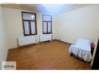 konak öğretmenevi altında satılık iki katlı 3+1 müstakil ev