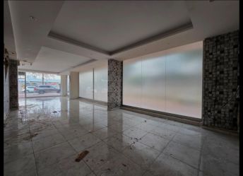 İzmir hatay metro çıkışındasatılık dükkan