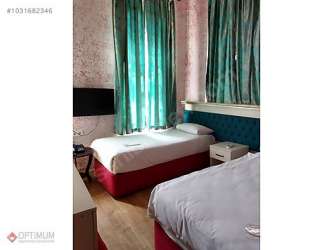 İSTİKLAL CADDESİNE 20 METRE DEVREN 12 ODA 27 YATAKLI APART