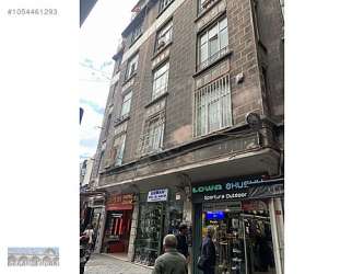 BEYOĞLU KARAKÖY MEYDANINDA TARİHİ BİNA DA SATILIK OFİS KATI