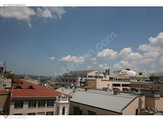 GALATAPORTA YAKIN DENİZ MANZARALI TERASLI SATILIK 1+1 DAİRE