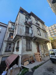 Beyoğlu Çatma Mescit Refik Saydam Cadde Üzeri 900m² Tarihi Bina