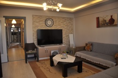 GÜRMES EMLAKTAN DAVUTLAR MERKEZDE ARA KAT SATILIK 3+1 DAİRE