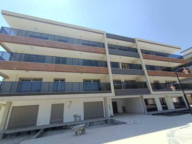 KUŞADASI İKİÇEŞMELİKTE YENİ SIFIR 1+1 DAİRE