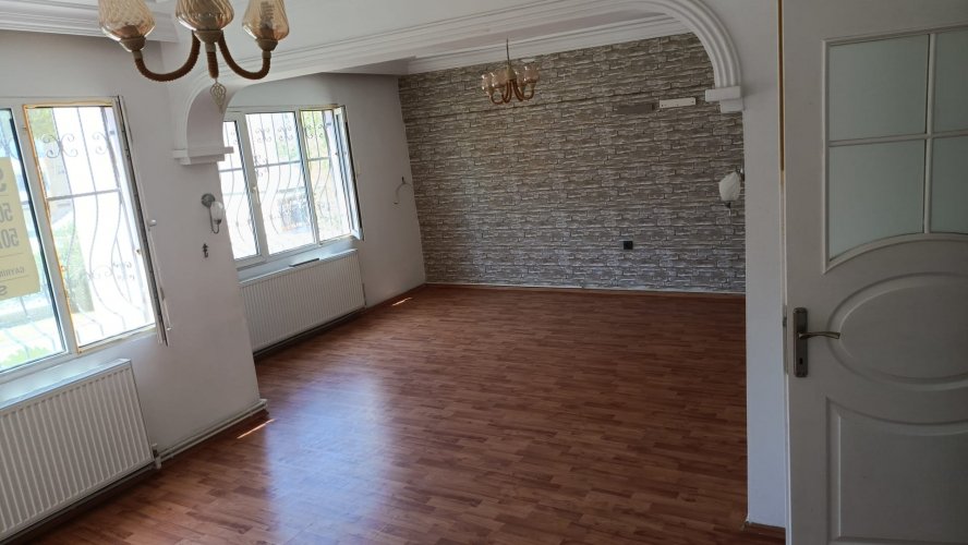 GÜRMES EMLAKTAN KUŞADASI HACIFEYZULLAH`DA  SATILIK 2+1 DAİRE