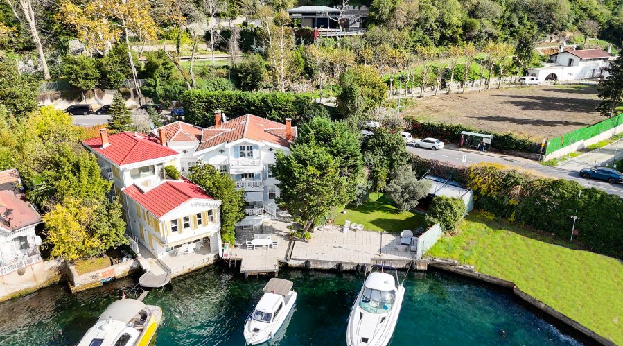 KANLICA KÖRFEZ`DE SATILIK  BAKIMLI YALI