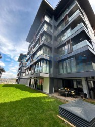 ÇENGELKÖY`DE SİTE İÇİNDE KISMİ MANZARALI 4+1 KİRALIK DAİRE