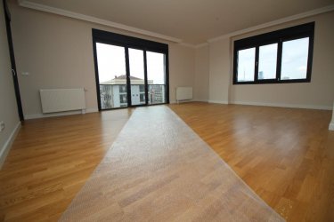 KADIKÖY ERENKÖYDE MERKEZİ LOKASYONDA 3+1 KİRALIK DAİRE