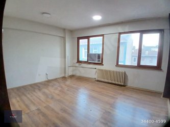 KADIKÖY KUŞDİLİ CADDESİ 30 AĞUSTOS SOKAKTA  KİRALIK OFİS TROYKA