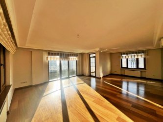 KADIKÖYSUADİYEDE DENİZ MANZARALI 4,1+5 SATILIK DAİRE TROYKADAN