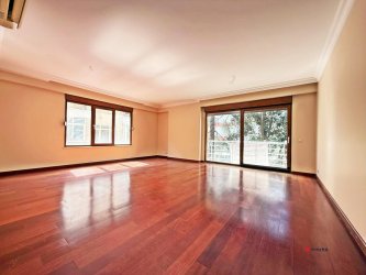KADIKÖY ERENKÖYDE 4+1 SATILIK DAİRE TROYKADAN