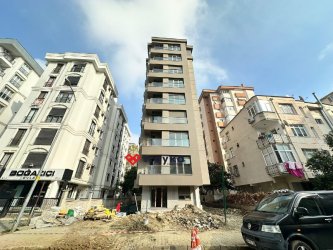 KADIKÖY KOZYATAĞI MAHALLESİNDE  2+1 SATILIK DAİRE TROYKADAN
