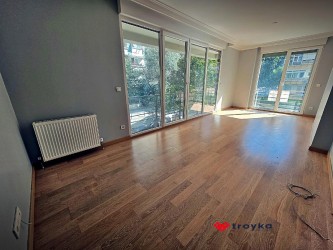 KADIKÖY ERENKÖY BAĞDAT CAD. 3. PARALEL 2 +1 SATILIK DAİRE