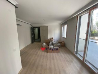 KADIKÖY SUADİYE KAVİSLİ SOKAKDA 1+1 KİRALIK DAİRE TROYKADAN