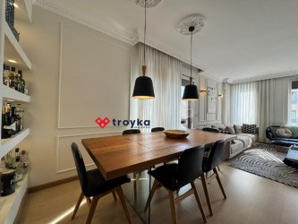 KADIKÖY CADDEBOSTAN MAHALLESİNDE  3+1 SATILIK DAİRE