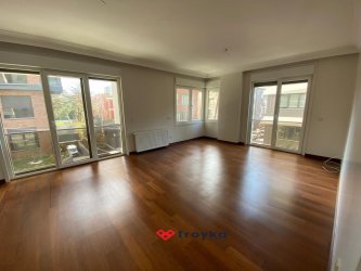 KADIKÖY GÖZTEPE BAĞDAT CAD. 3+1 SATILIK DAİRE TROYKADAN