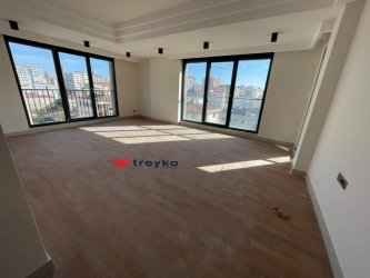 KADIKÖY ERENKÖY  3+1 BALKONLU SATILIK DAİRE TROYKADAN