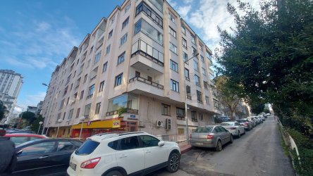 BAHÇELİEVLER MAHALLESİNDE SATILIK KELEPİR 3,5 + 1 ARA KAT DAİRE