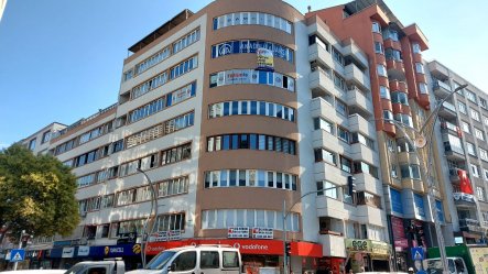 İSTİKLAL CADDESİNE CEPHE, ASANSÖRLÜ, BAKIMLI, 3+1 DAİRE