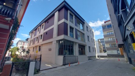 GÜZELYALI SAHİLİNDE SİTE İÇİNDE, 3 BANYOLU, KİRALIK 4+1 DAİRE