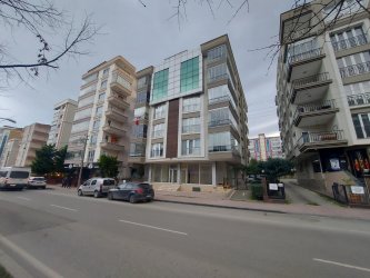 CAĞALOĞLU BULV. 30 mt CEPHELİ,110m2 DEPOLU,KİRALIK 275 m2 DÜKKAN