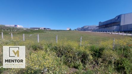 15.333 m2 YAPI İZİNLİ (h.18,50m), SATILIK KÖŞE TİCARİ ARSA