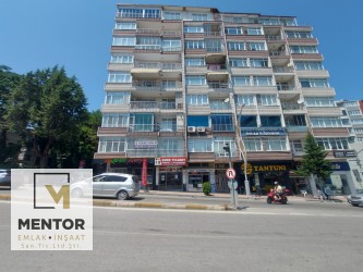 LİSE CADDESİ ÜZERİ İŞ YERİNE KİRALIK 3+1 BAKIMLI DAİRE